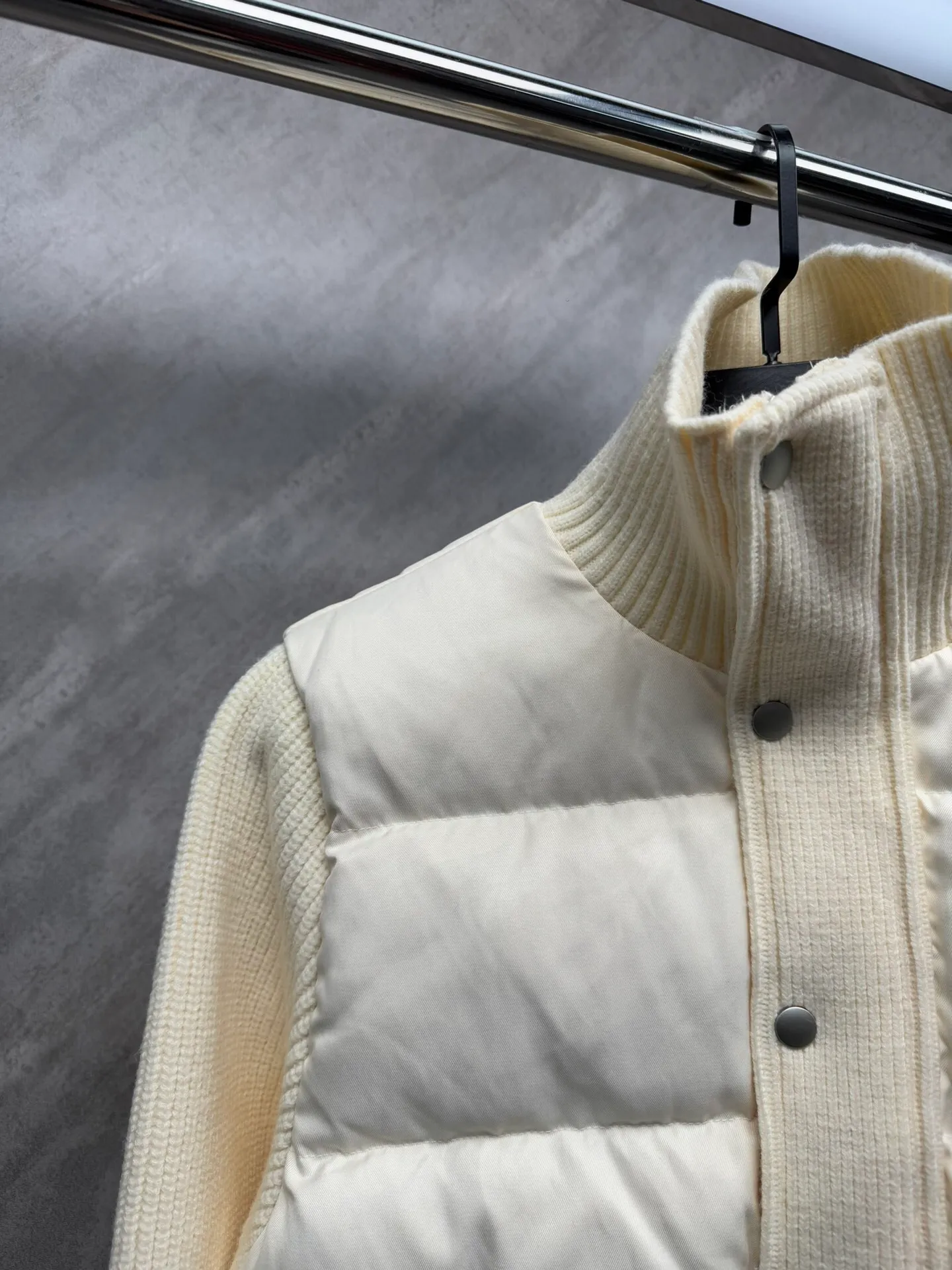 Thom Browne. Black White Gray Size SML